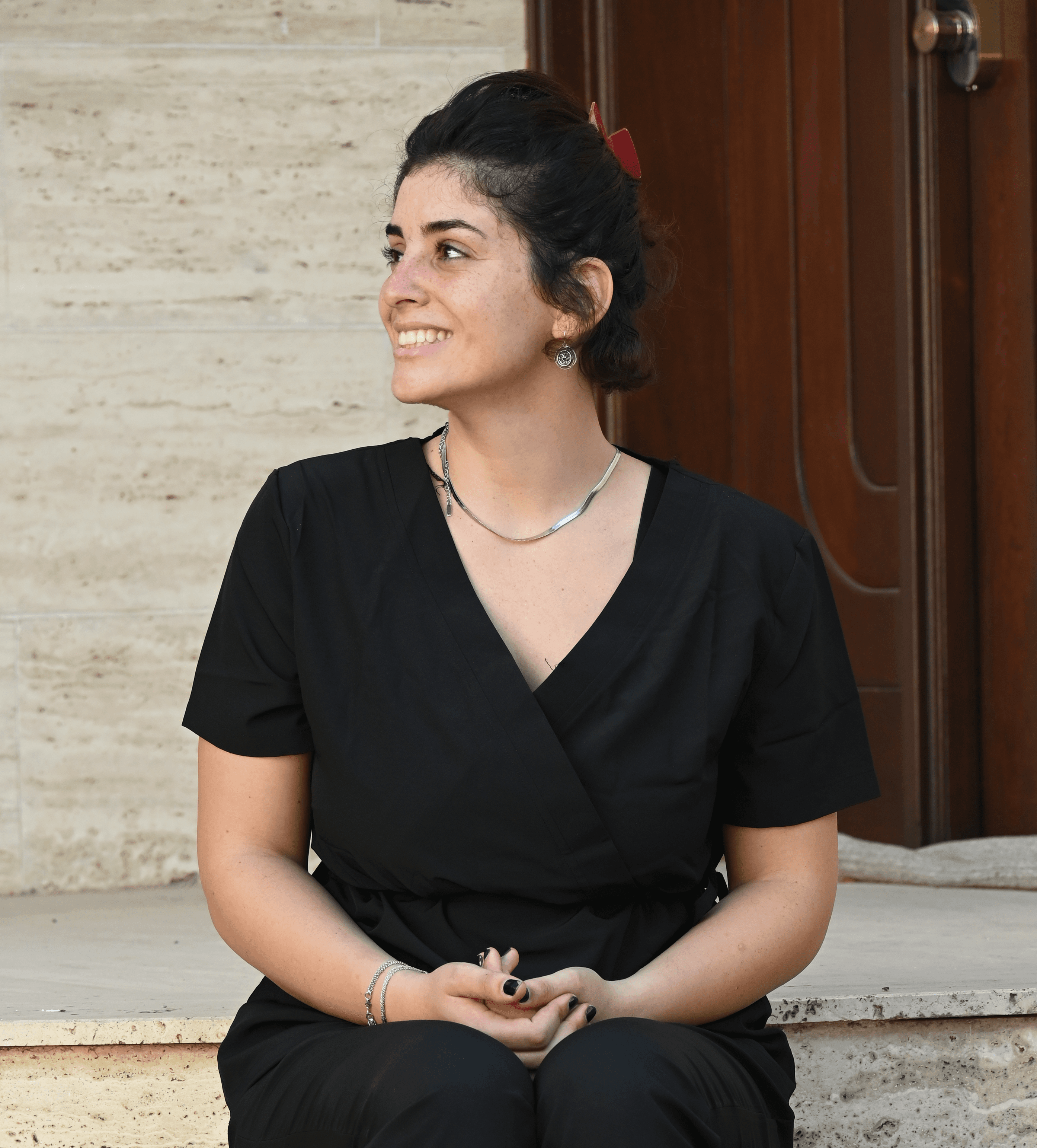 הילה - מעסה רפואית ומורה ליוגה